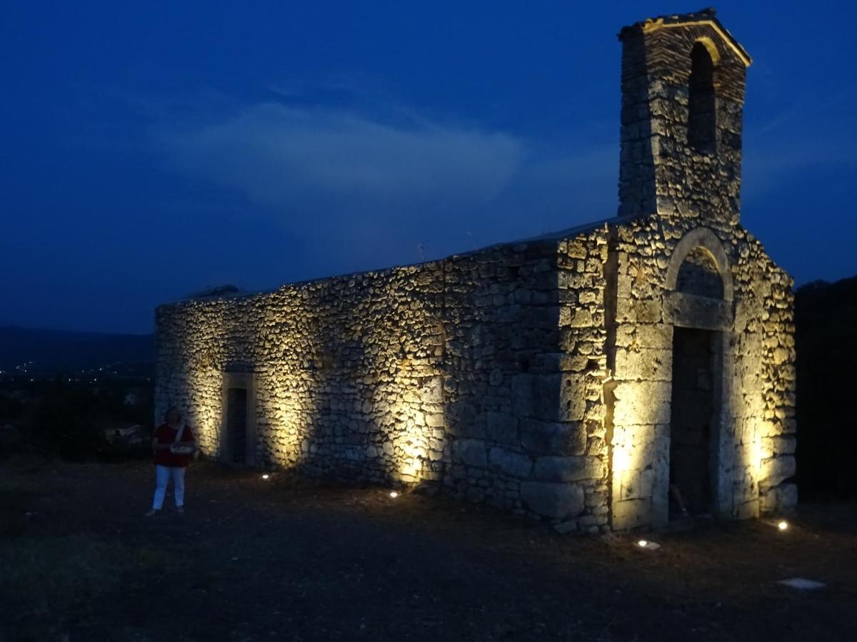 Villa La Bottega Del Fabbro Affitto Breve Contigliano Exterior foto
