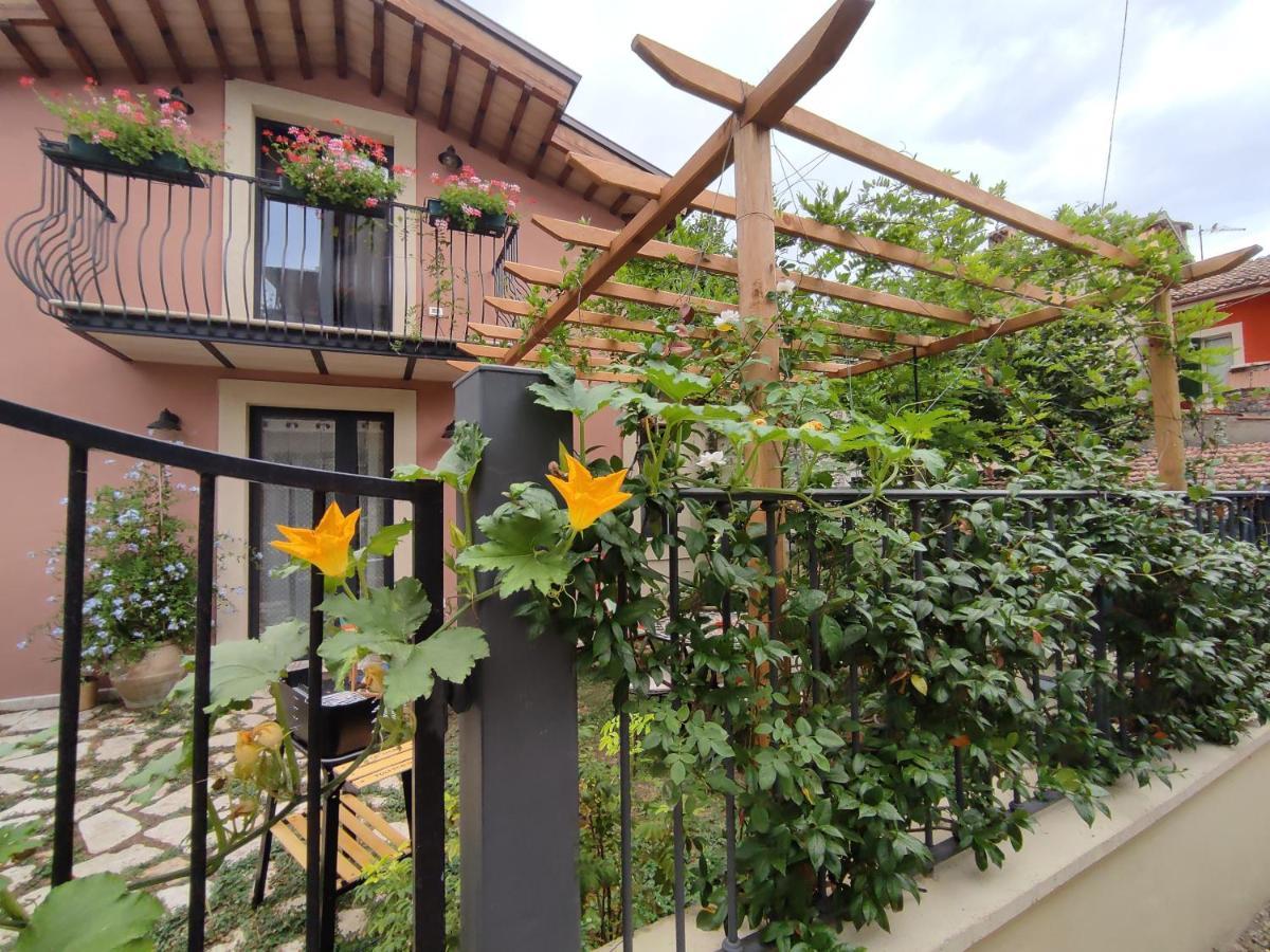 Villa La Bottega Del Fabbro Affitto Breve Contigliano Exterior foto